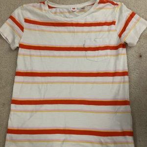 Levi’s t-shirt